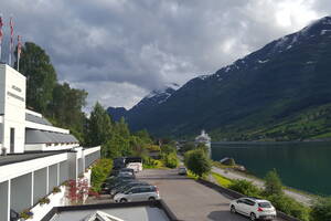 Olden Fjordhotell